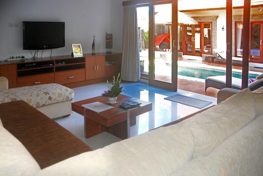 Mango Villa Sanur Kamer foto